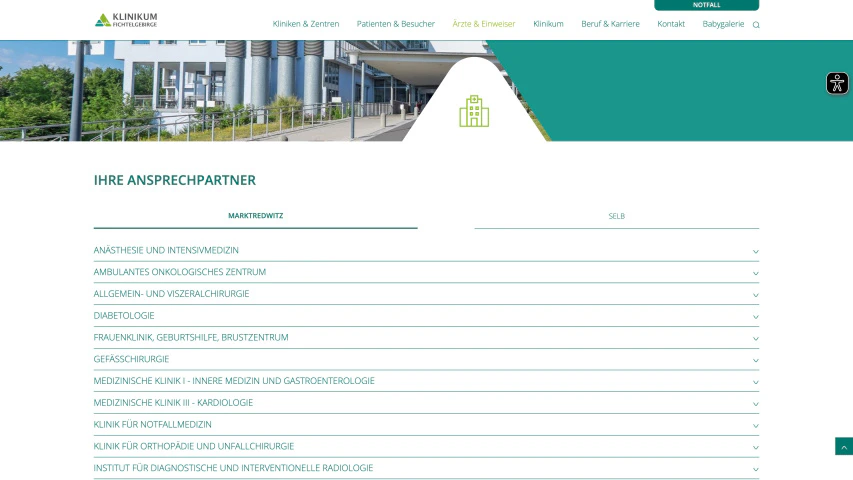 Screenshot der Desktop-Website vom Klinikum Fichtelgebirge mit der Übersicht der Fachabteilungen.
