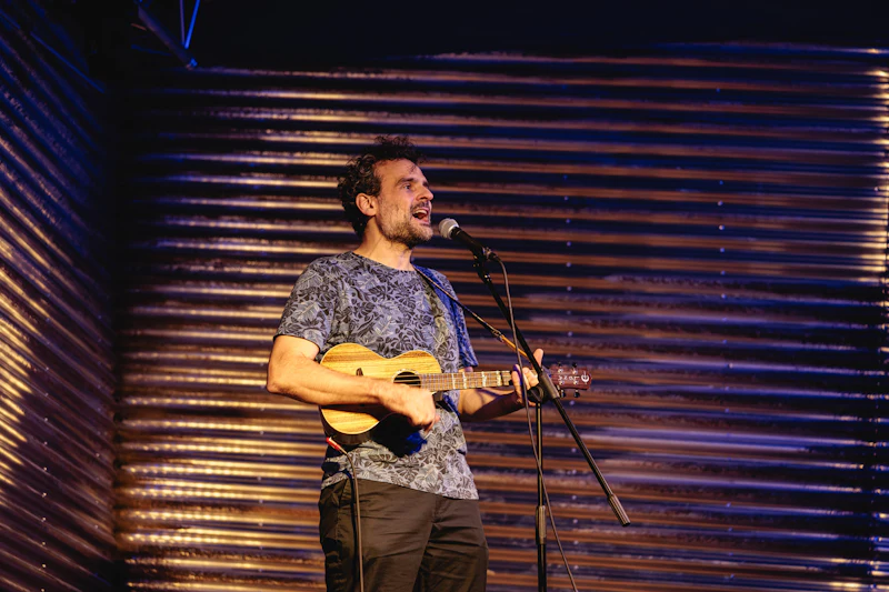 dc Poetry Slam Gitarre
